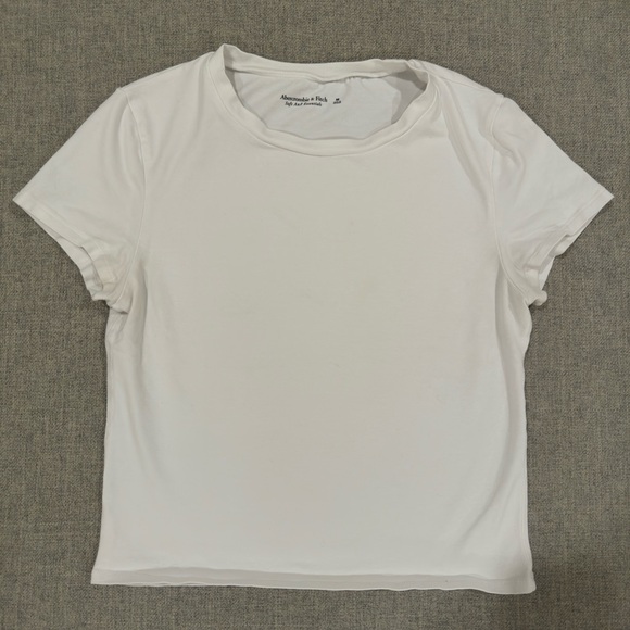Abercrombie Essential Baby T White Size M - Picture 2 of 4